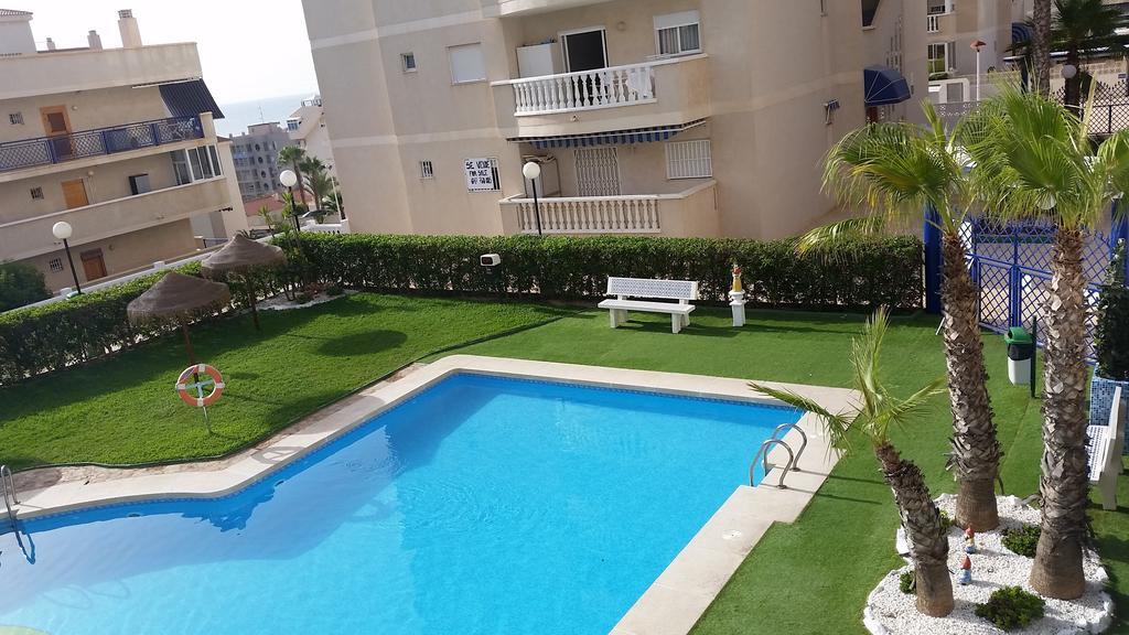 Arenales Beach Boutique Apartment 阿勒纳勒斯德尔索尔 外观 照片
