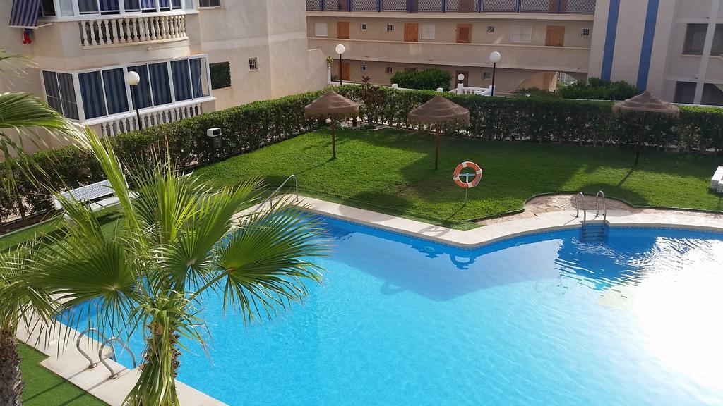 Arenales Beach Boutique Apartment 阿勒纳勒斯德尔索尔 外观 照片