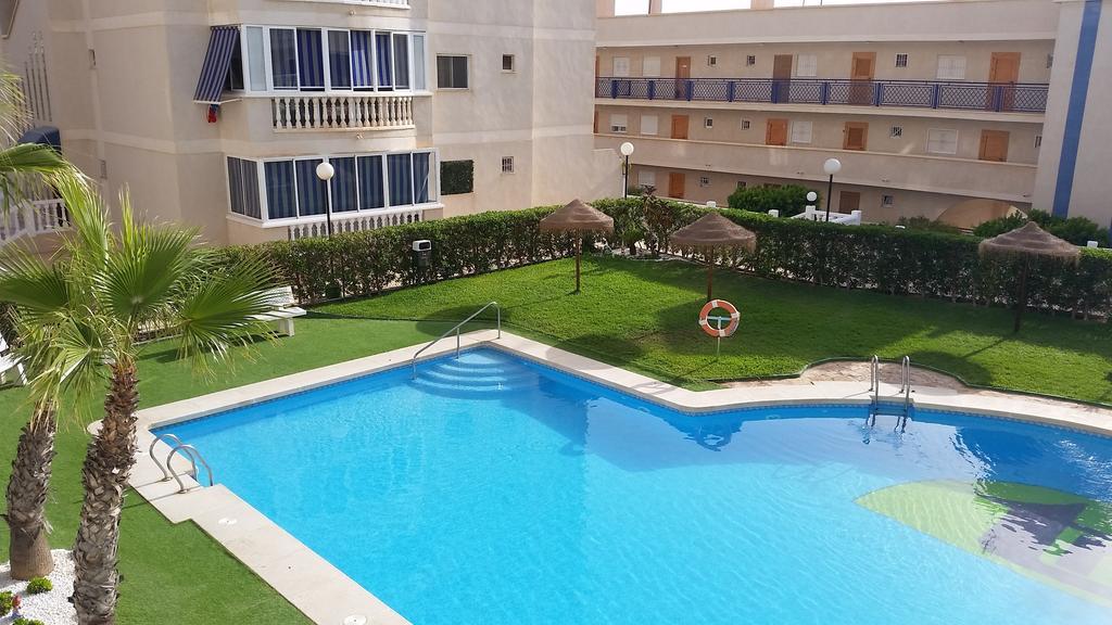 Arenales Beach Boutique Apartment 阿勒纳勒斯德尔索尔 外观 照片